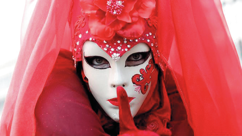 إيطاليون: البندقية ليست مدينة ميتة وبالإمكان الاستمتاع حتى في خضم «كوفيد-19». À أ.ف.ب