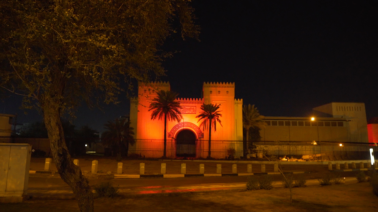 المتحف العراقي يتزين باللون الأحمر