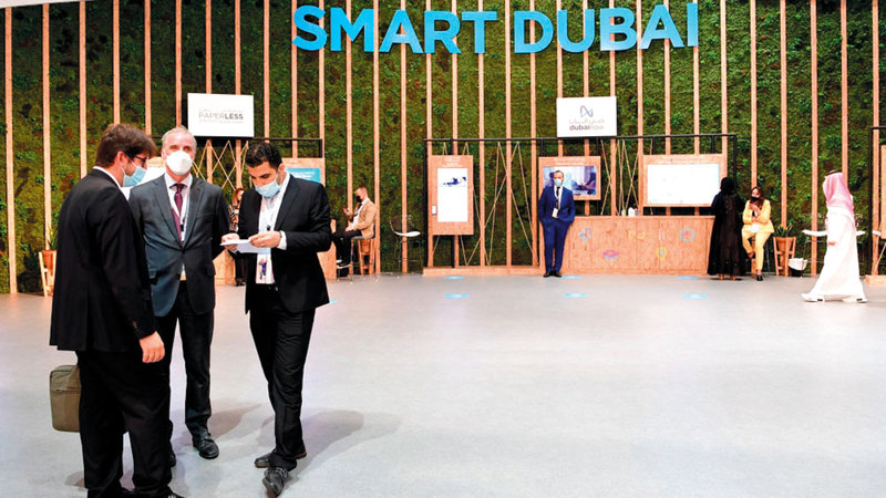 دبي تتمتع ببنية تحتية رقمية متطورة عالية الكفاءة والاعتمادية وتسهم في تسهيل الأعمال.  أرشيفية