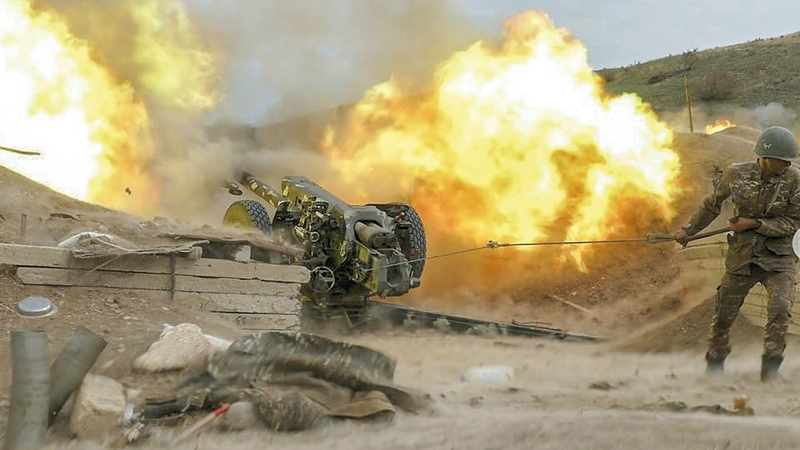 اضطرت أرمينيا في مواجهة القوة النارية الأذربيجانية إلى التخلي عن الأراضي التي سيطرت عليها لمدة ربع قرن.   إي.بي.إيه