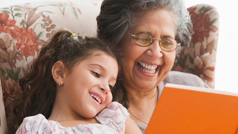 الموضوعات التي تتناولها التهويدة ترتبط بثقافة الأم ومعتقداتها والمحيط الذي تعيش به.  أرشيفية