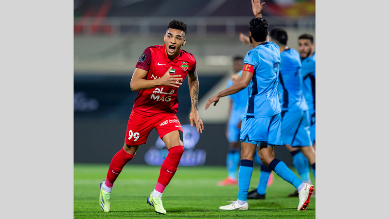 إيغور خيسوس سجل هدف شباب الأهلي بمرمى بني ياس في الدقيقة 73.  من المصدر