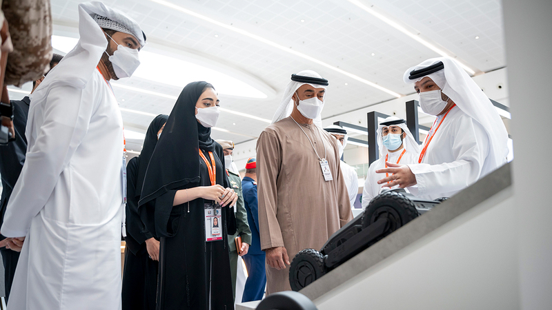 محمد بن زايد أعرب عن سعادته بالجهود التي بُذلت في تنظيم المعرض. وام