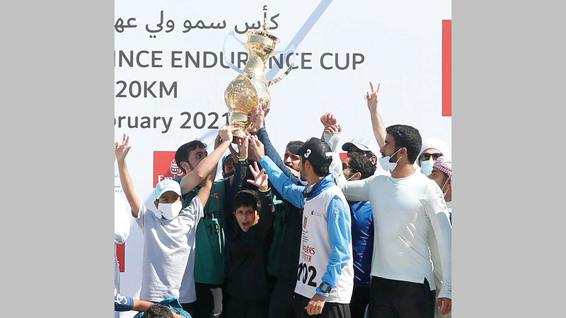 جانب من تتويج الأبطال.   تصوير: أسامة أبوغانم