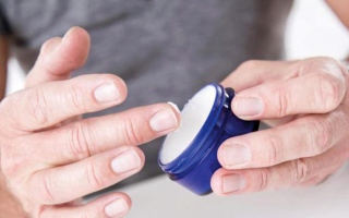 الصورة: ‫بشرة الرجل تحتاج إلى كريمات عناية خاصة‬