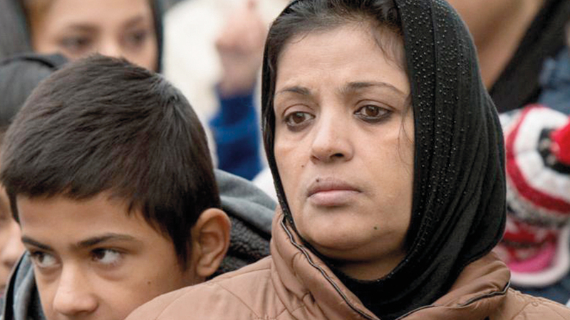 لاجئون من جنسيات عدة بحاجة إلى السماح لهم بلمّ شمل أسرهم.   أرشيفية