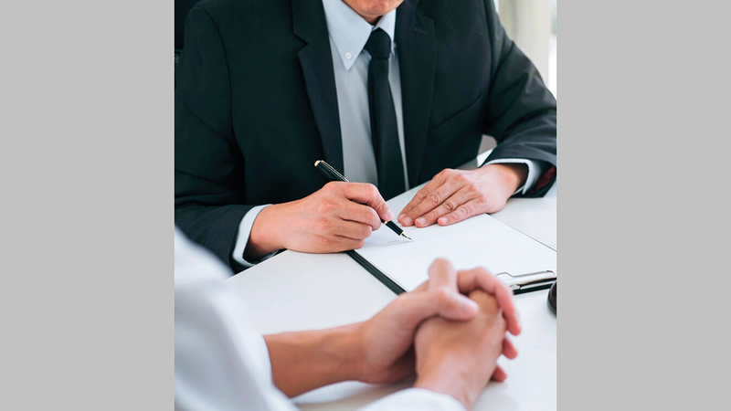 ينبغي التأكد من مصدر إعلان التوظيف قبل التواصل مع جهة العمل.   من المصدر