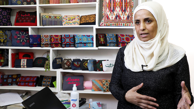 فاطمة خليفة:

«المشروع محاولة للصمود أمام تحديات تقف في وجه المرأة النازحة».