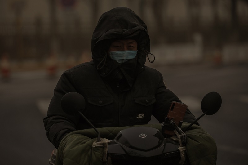 وصل التلوث في العاصمة الصينية إلى مستويات "خطيرة"، بعد أن جلبت الرياح الشديدة معها الرمال من شمال غرب البلاد.
الصور نقلاص عن د ب أ