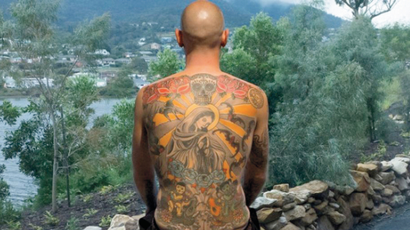 الفيلم يعرض قصة لاجئ سوري يعقد صفقة مع فنان واسع الشهرة لوشم ظهره وأن يعرضه كلوحة أمام الجمهور ثم يباع في مزاد.  أرشيفية