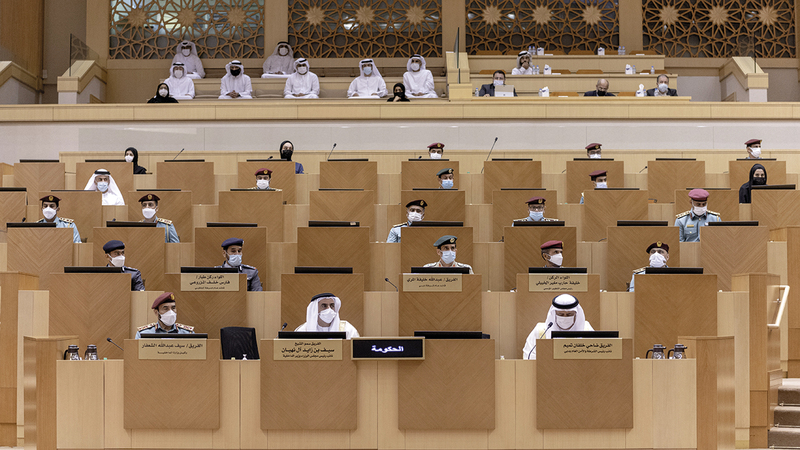 سيف بن زايد خلال حضوره جلسة لـ &laquo;الوطني&raquo;.  من المصدر