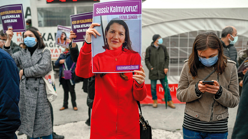 تظاهرة نسائية للمطالبة بحماية حقوق المرأة في أنقرة.   أ.ف.ب