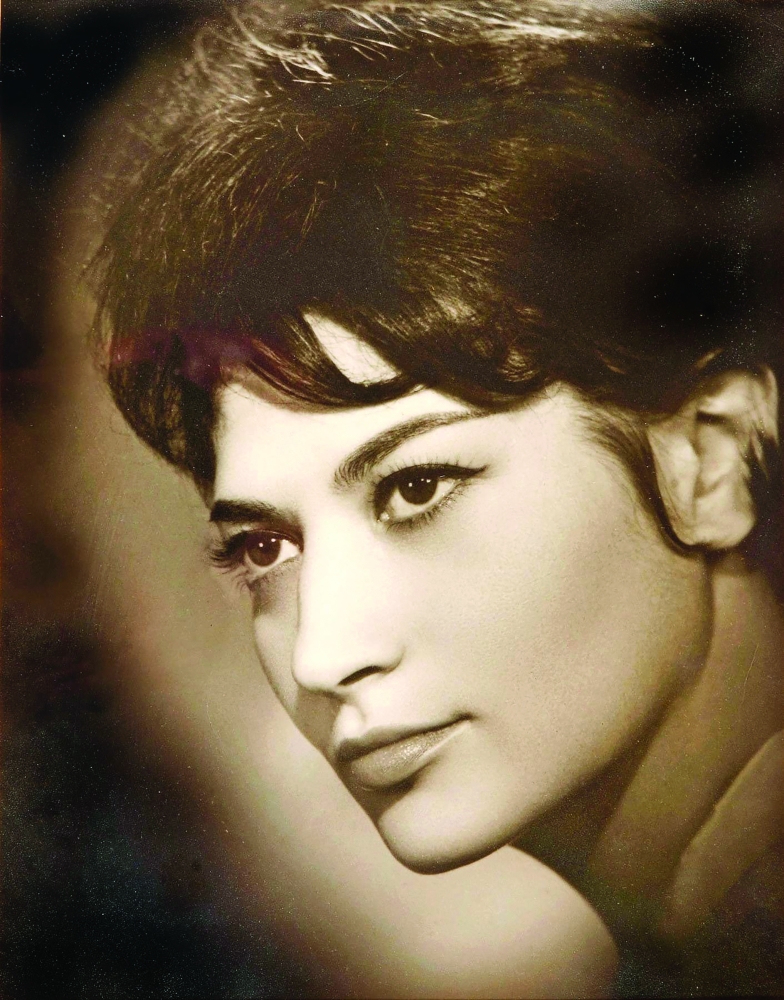 ايزابيلا بيدرو..حصلت على خطة بناء السد العالي في مصر قبل بنائه في الستينات. أرشيفية