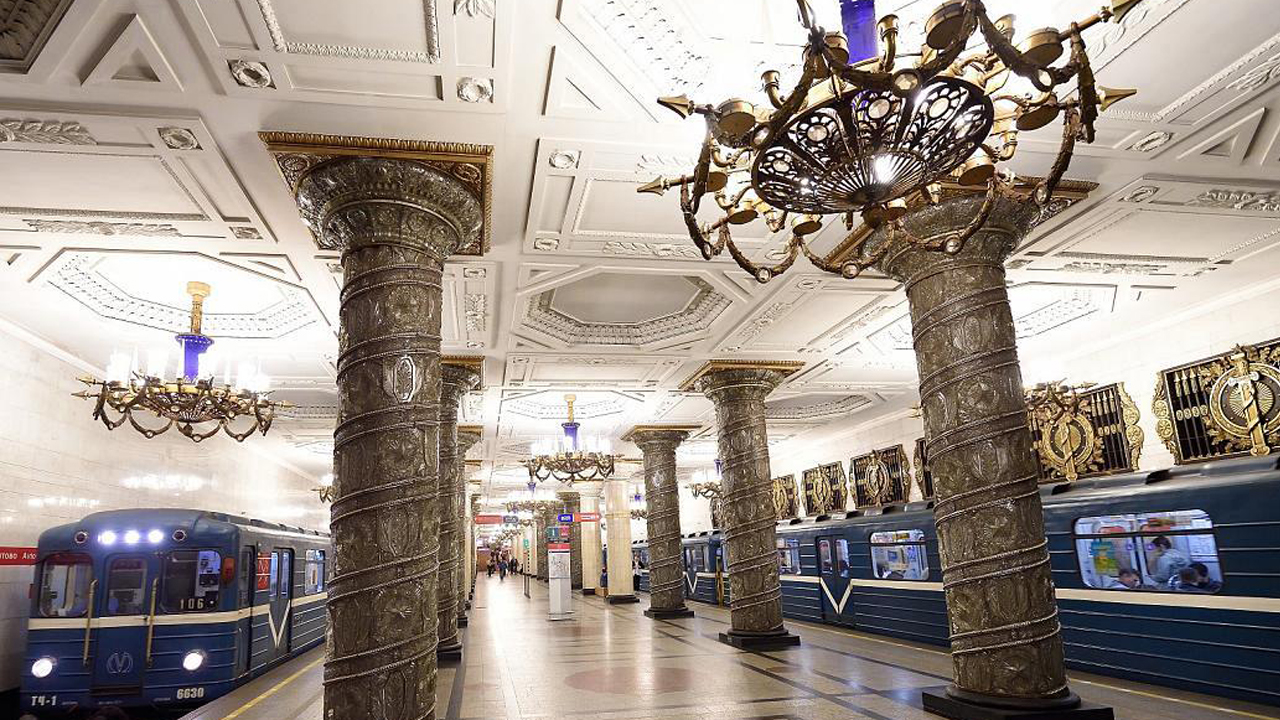 مترو لينينغراد في سانت بطرسبرغ