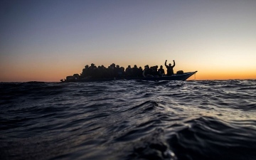 الصورة: مقتل 8 أشخاص على الأقل بعد انقلاب قارب يقل مهاجرين قبالة سواحل تركيا