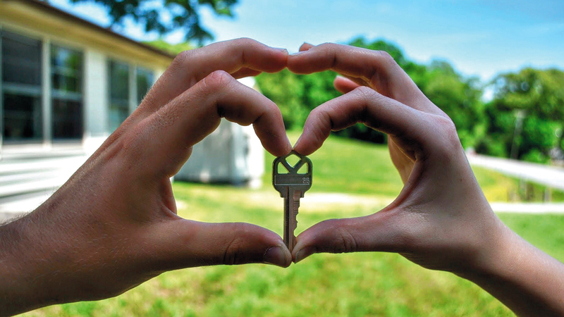 هل شراء أرض وبناؤها أفضل من شراء عقار جاهز؟ دليل شامل لاتخاذ القرار الصحيح في السعودية 2026 https://www.emaratalyoum.com/polopoly_fs/1.1471998.1617047674%21/image/image.jpg