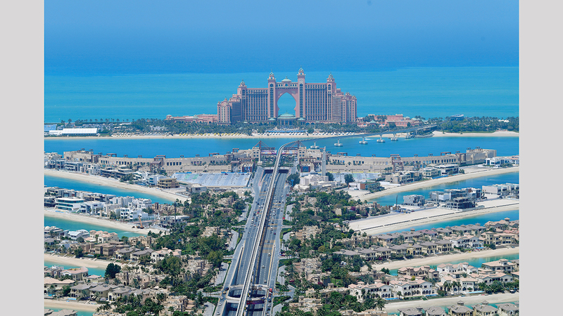 المنصة المقرر افتتاحها غداً توفّر إطلالات بزاوية 360 درجة على «نخلة جميرا».   تصوير: باتريك كاستيلو