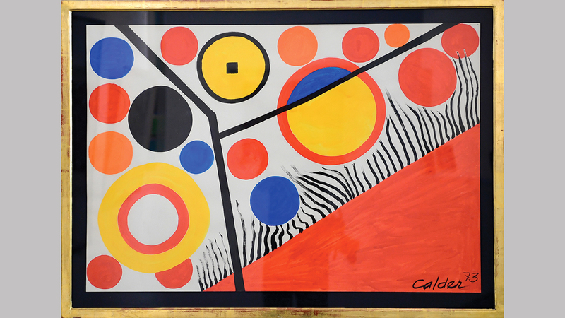 مجموعة من اللوحات الحديثة والمعاصرة إلى جانب المجوهرات والساعات النادرة قدمها مزاد سوذبيز في مركز دبي المالي العالمي. تصوير: باتريك كاستيلو