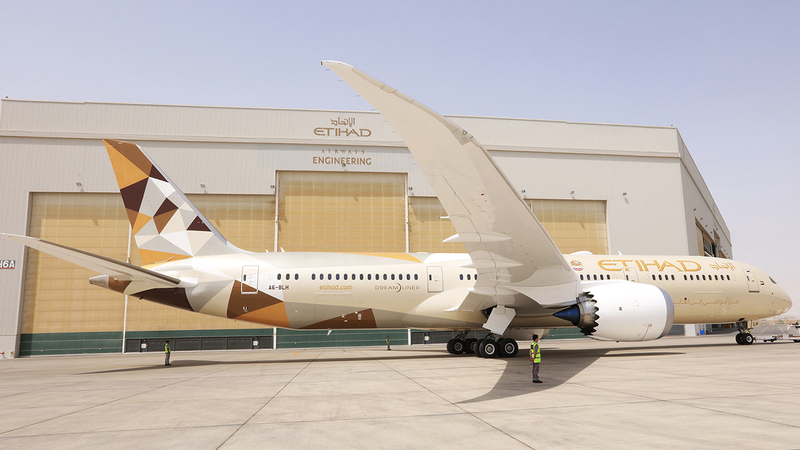 كبرى حظائر «شركة الاتحاد للطيران» تستوعب 9 طائرات في آنٍ واحد.  من المصدر