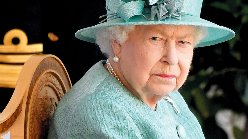الملكة استأنفت نشاطها.   رويترز