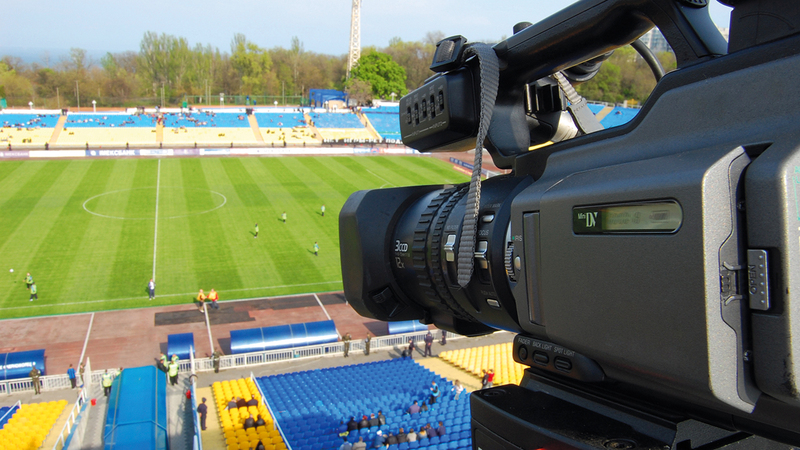 بعض الأندية مطالبة بتغيير الطريقة التي تتعامل بها مع وسائل الإعلام. من المصدر