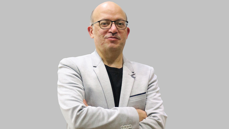 وائل موسى: الخوف من الجوع باليوم التالي يدفع للمبالغة في الطعام.   تصوير: أسامة أبوغانم