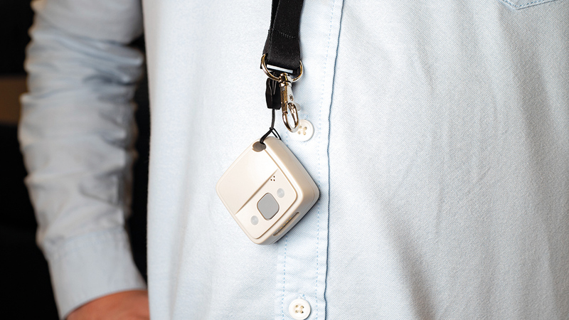 &laquo;سيف ديستانس&raquo; يحذر من تجاوز مسافة التباعد الاجتماعي.   من المصدر