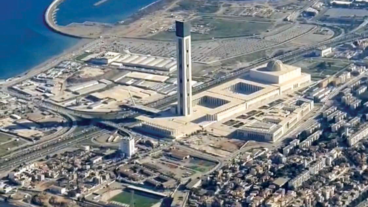 بالفيديو.. مساجد.. مسجد الجزائر الأعظم.. جوهرة ترى من كل زوايا العاصمة