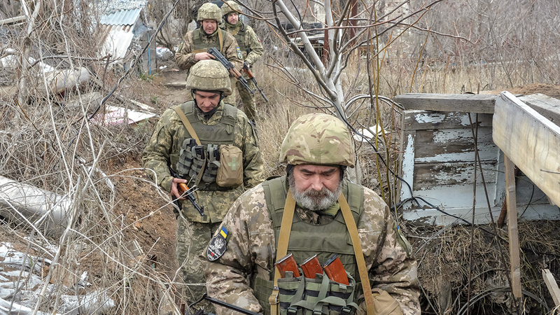 قوات من الجيش الأوكراني الذي يتمتع بتجربة أكبر في القتال مقارنة بالجيوش الأخرى في أوروبا. رويترز