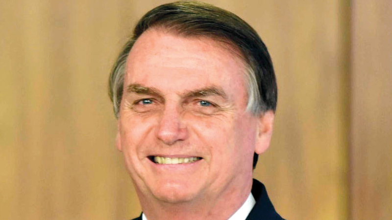 يحاول بولسونارو أن يضمن مع اقتراب الانتخابات تأييد الأشخاص في مواقع المسؤولية خصوصاً القوات المسلحة.  أرشيفية