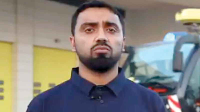 المساعد أول خالد الشحي: «سيارة الإطفاء (البانثر) تُعد المستجيب الأول في الحوادث المتطورة».