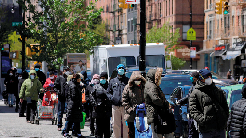 تراجع دخل العمال المهاجرين بشكل كبير.   أرشيفية