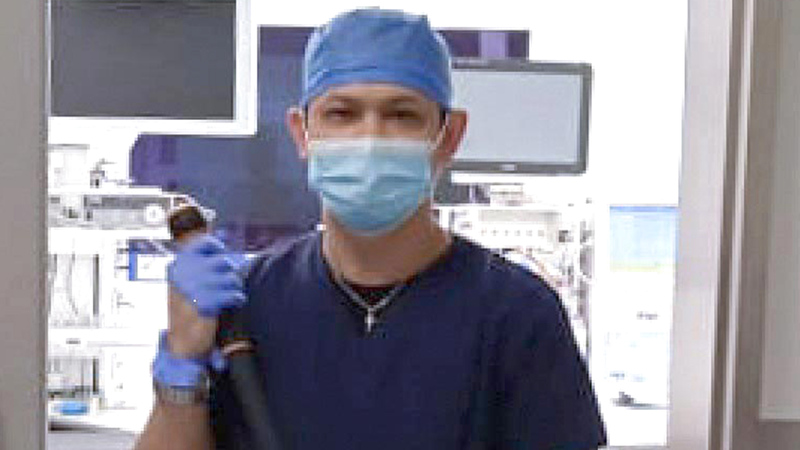 ريجي بارالا: «أؤدي واجبي في التنظيف والتعقيم دون النظر إلى أي مخاطر من الفيروس».