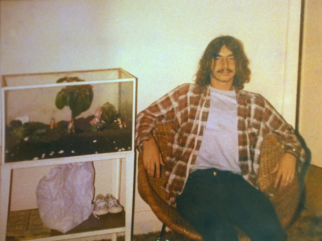 بروس روبرتس - الصور نقلا عن "ديلي ميل"