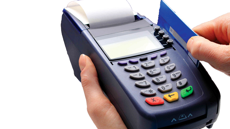 البنوك عادة تعطي العميل المتعثر أولوية في التقسيط.  أرشيفية