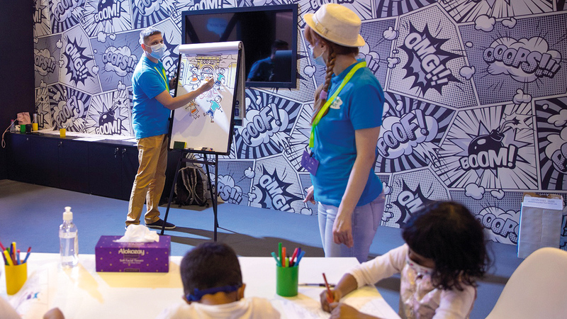 «الورشة» تدرب الصغار على تجسيد ما يدور في مخيلتهم.    من المصدر