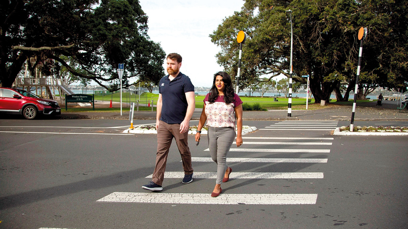 لمياء إمام مع زوجها في شوارع أوكلاند.   أرشيفية