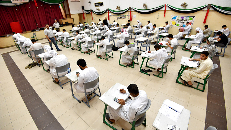 «البروتوكول الوطني» استثنى فئتين من الطلبة من الحضور هما المصابون والمخالطون.    أرشيفية