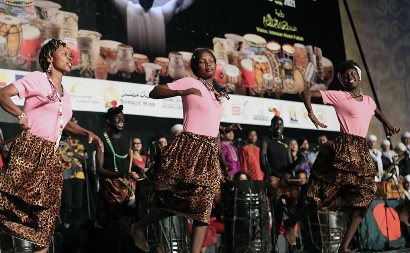 يُشار أن الدورة 8 من المهرجان الدولى للطبول والفنون التراثية يشارك بفعالياتها 30 فرقة من الدول المشاركة وهي مصر - سورية - كولومبيا- الفلبين - إندونسيا- السودان - جنوب السودان - بنجلاديش - باكستان -اليمن - الكونغو الديمقراطية - فلسطين وبعض الجاليات الأجنبية المقيمة بمصر.