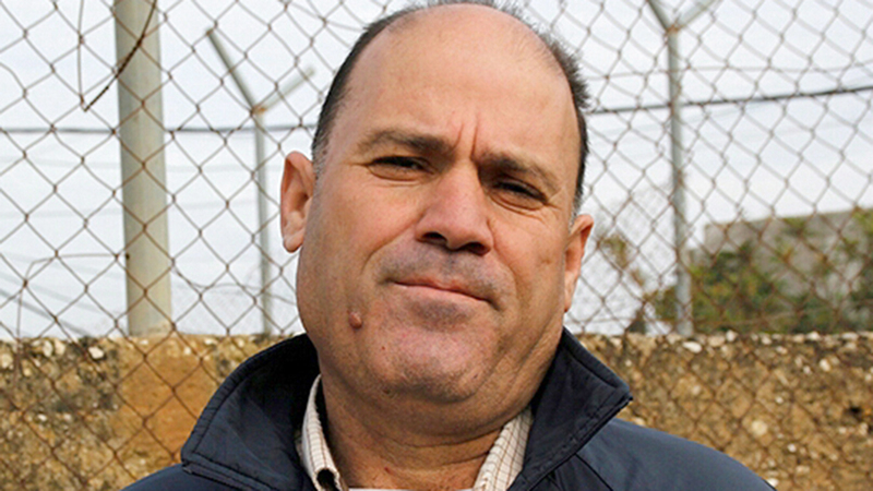 الناشط الحقوقي بمضارب الأغوار البدوية عارف دراغمة.  الإمارات اليوم