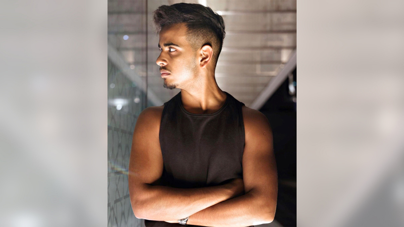 راشد بالحصا.  من المصدر