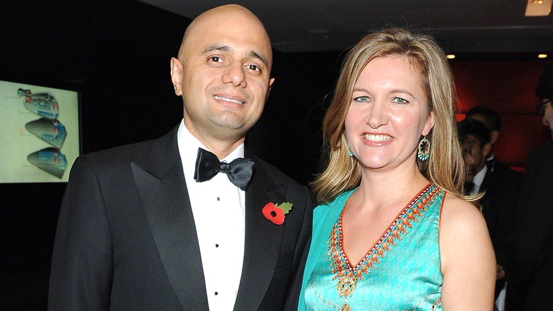 جاويد وزوجته يعيشان مع أبنائهما الأربعة.  أرشيفية