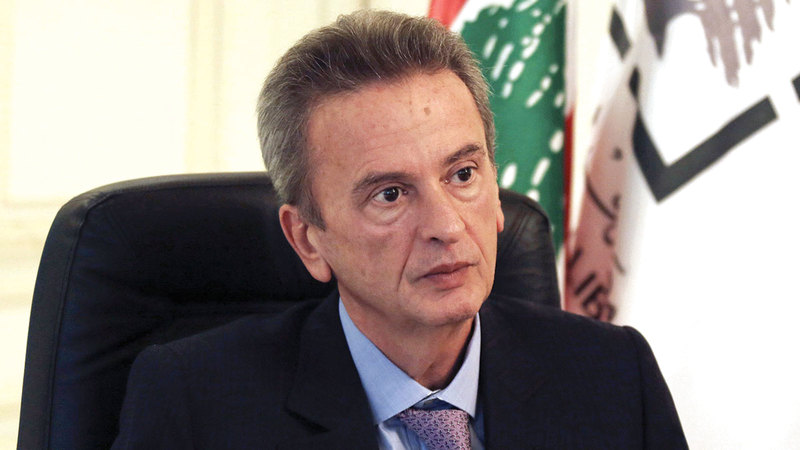 «سلامة» كان يعد صمام الاستقرار في لبنان لكنه يخضع للتحقيق في فرنسا الآن.  رويترز