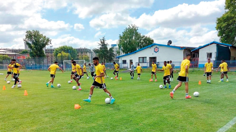 المنتخب الأولمبي يضم 24 لاعباً في معسكر صربيا.  من المصدر