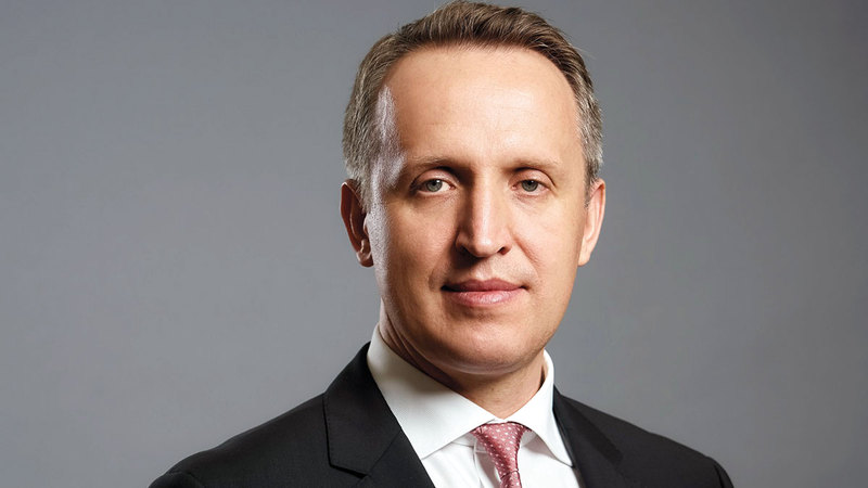 فويتشيك باجدا: «مبادرات الإمارات الذكية تدعم اشتراكات الجيل الخامس، فيما تسعى الدولة إلى توسيع استخدام التقنيات».