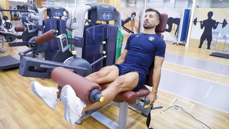 جانب من التدريبات البدنية للاعبي النصر.. وفي الصورة البرتغالي توزي.   من المصدر