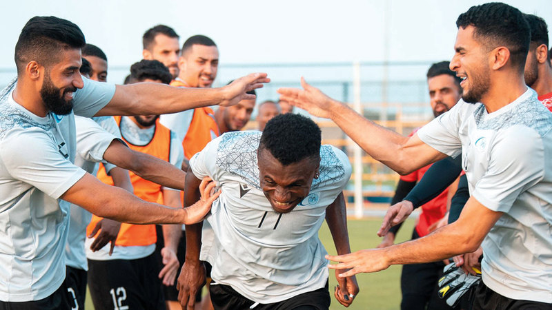 جانب من تدريبات بني ياس في معسكر الفجيرة.  من المصدر