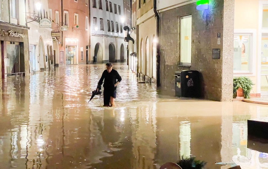 هطول أمطار غزيرة تسببت في فيضانات مدمرة في النمسا.. الصور .. أ ف ب