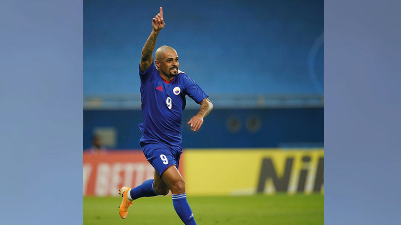 سواريز غادر إلى البرازيل بسبب المرض.     من المصدر