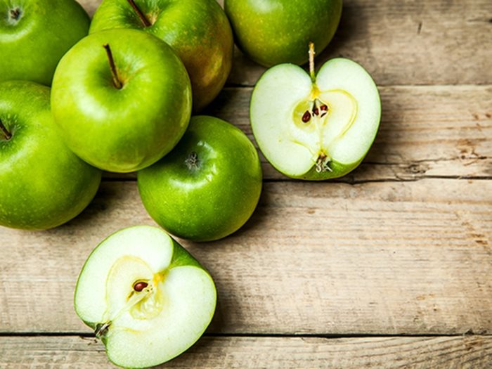 A doctor advises patients with pancreatitis not to eat green apples